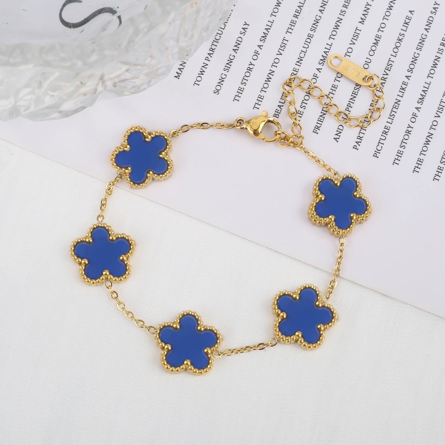 Pulseira Fivury com Pingentes de Trevo de 5 Folhas
