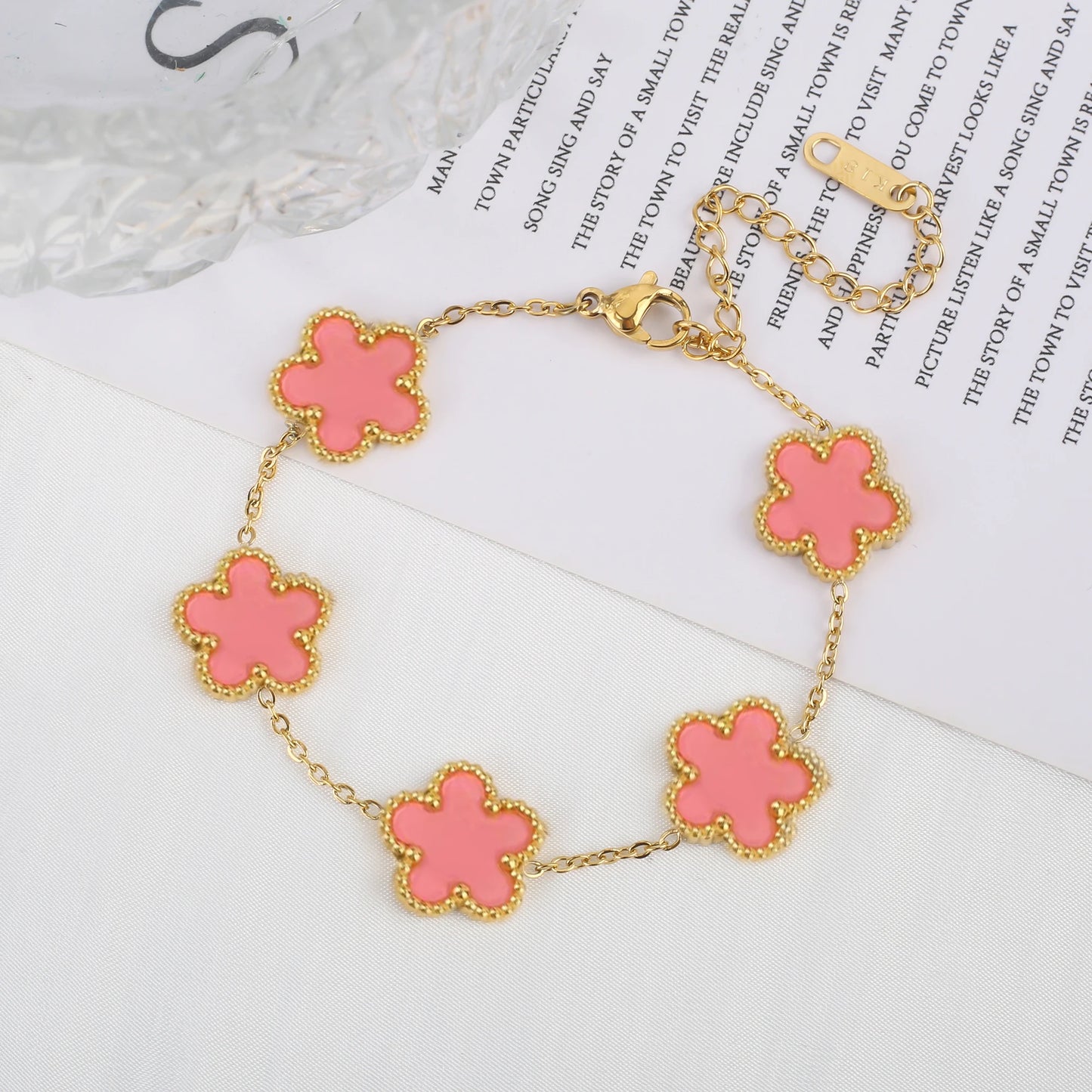 Pulseira Fivury com Pingentes de Trevo de 5 Folhas